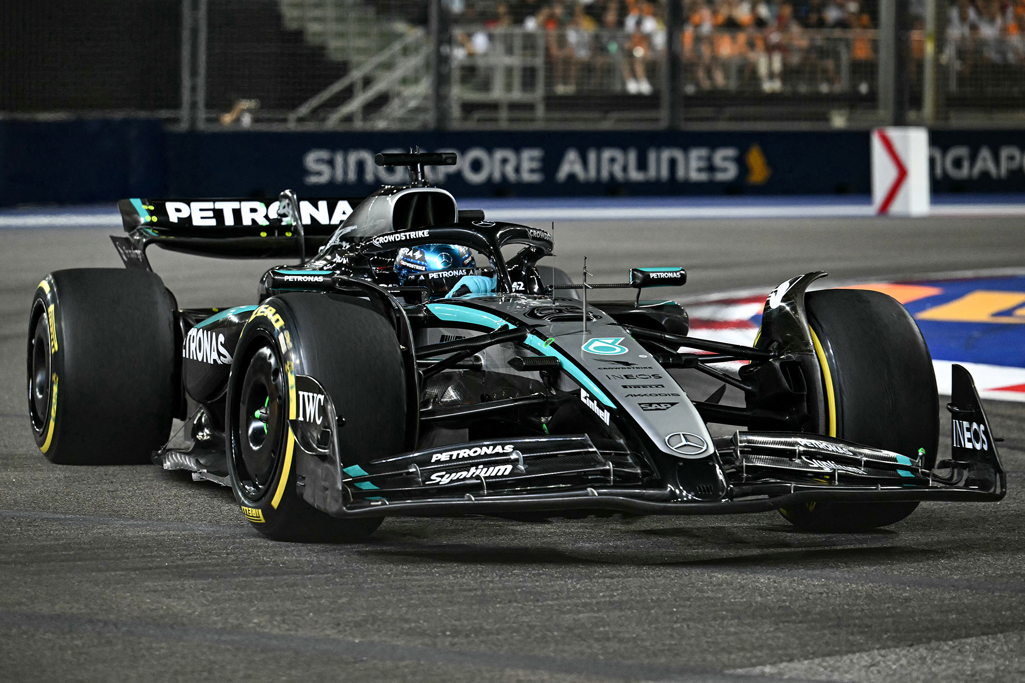 Russell-Sieg-in-Singapur-McLaren-gewinnt-Team-WM
