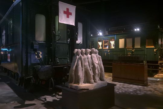 Rotkreuz-Zug im Train World Museum