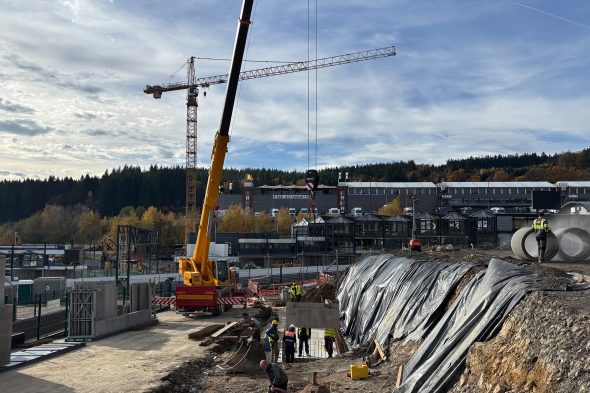 Neu gebaut wird auch eine Fußgängerbrücke über die Rennstrecke
