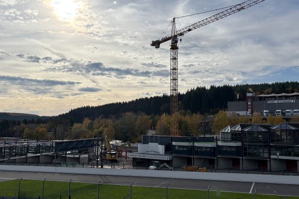 Der alte Uniroyal-Turm an der Rennstrecke ist verschwunden