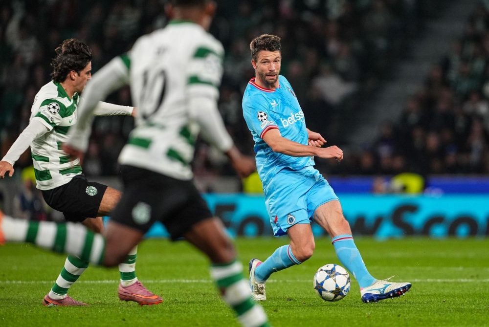 Spieler beide Vereine in Aktion auf dem Platz