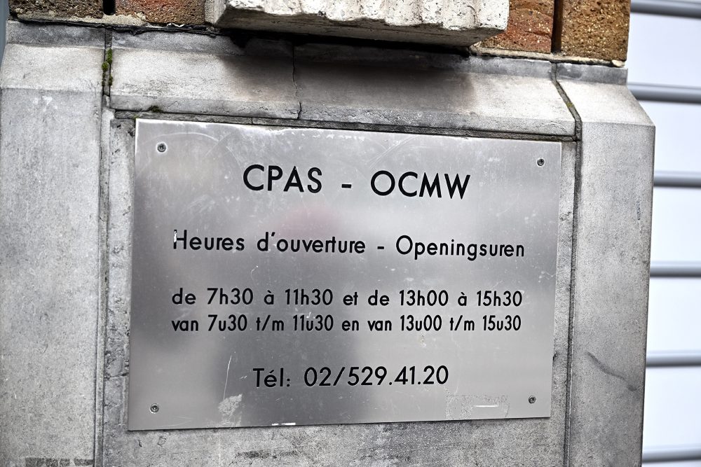 Schild des Öffentlichen Sozialhilfezentrums in Anderlecht