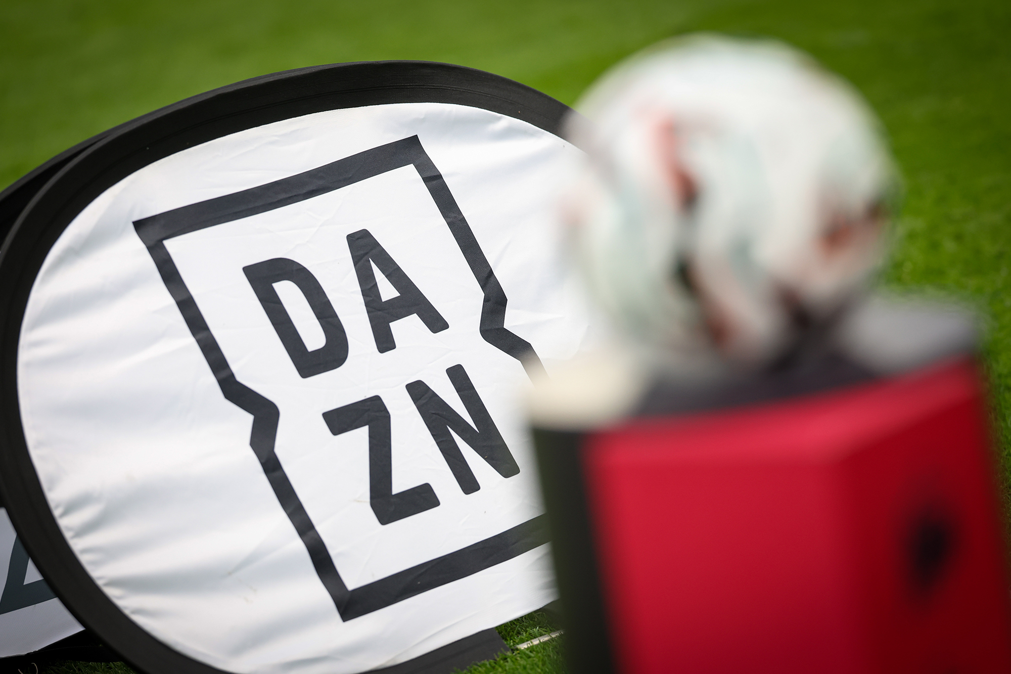 DAZN-muss-bertragung-der-Pro-League-Spiele-bis-Saisonende-sicherstellen