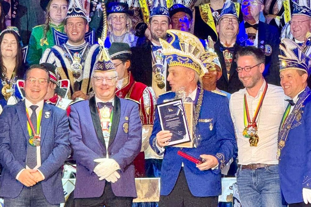 Francis Sebastian (Mitte) ist seit mehr als fünf Jahrzehnten im Kelmiser Karneval aktiv