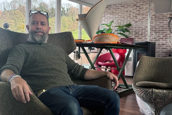 Geoffrey Herzet in seinem Atelier