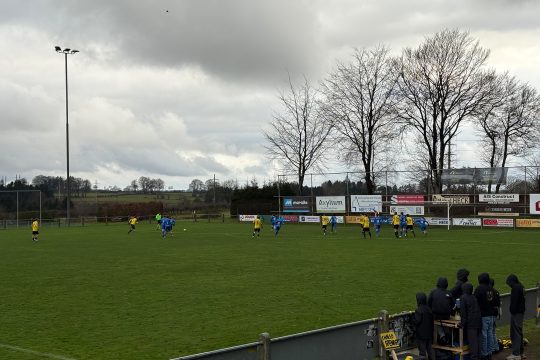 Der FC Bütgenbach siegt im Ostbelgienderby der 3. Provinzklasse D mit 3:2 gegen den FC Eupen B