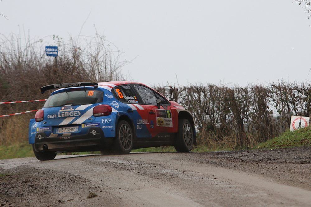 Tom Heindrichs und Jonas Schmitz führen bei der Spa-Rallye