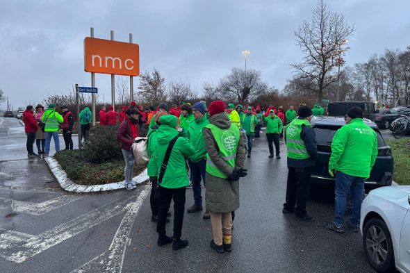 Streikposten vor NMC in Eynatten