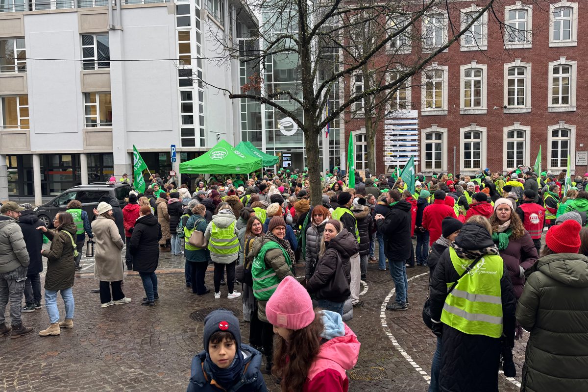 Streik: Demonstrationvor dem Ministerium der DG