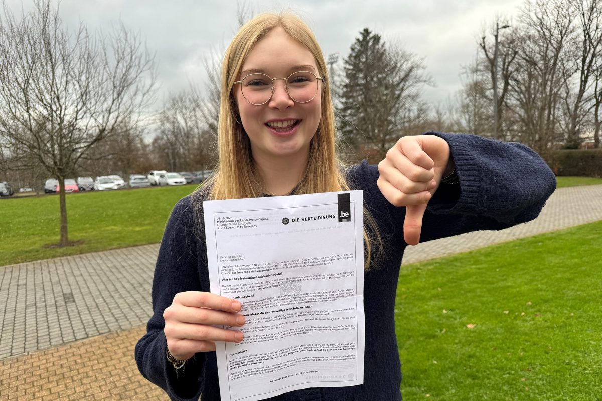 Amélie Kuckart hat einen Brief mit dem Militäraufruf erhalten