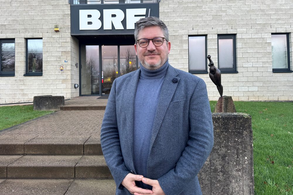 Der Vorsitzende der Rechtsanwaltskammer Eupen, Andreas Keutgen, vor dem BRF-Funkhaus