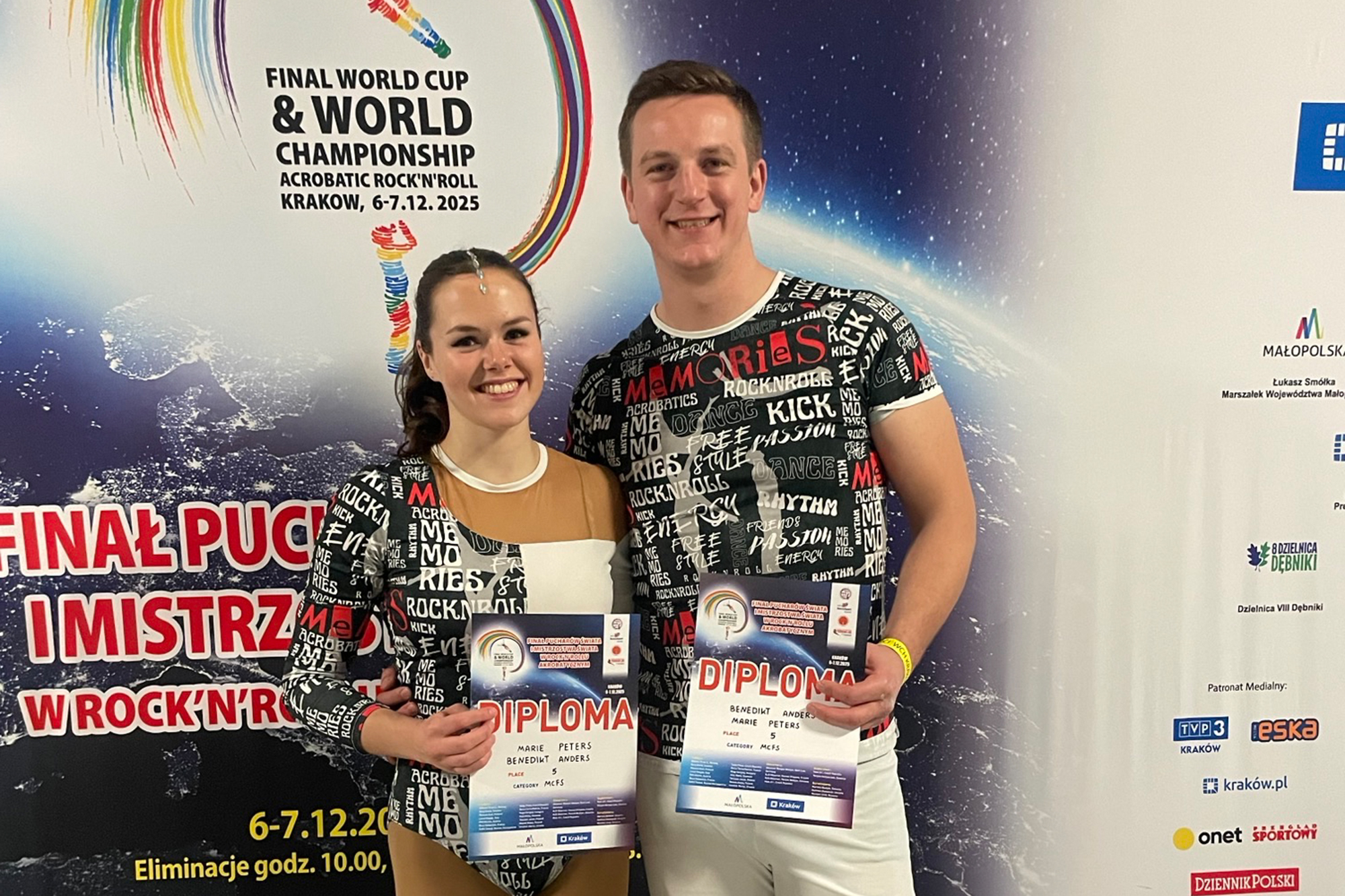 Andres-Peters-tanzen-beim-Weltcup-Finale-in-Krakau-auf-Platz-f-nf