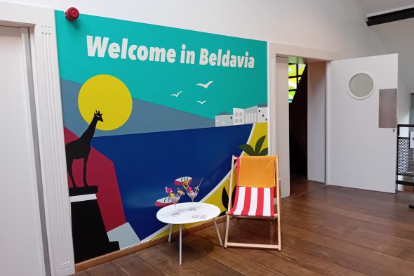 Eingangsbereich der Ausstellung "Welcome in Beldavia" in Brüssel
