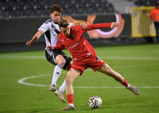 Zweikampf zwischen Mark Müller und Mathieu Cachbach