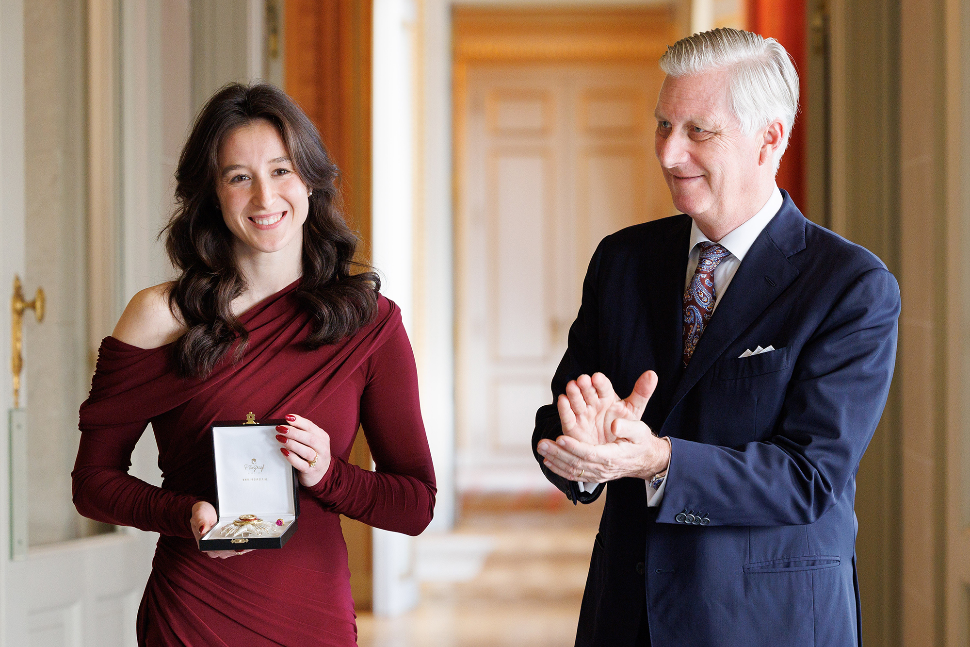 Nina-Derwael-nun-Offizierin-des-Leopoldordens