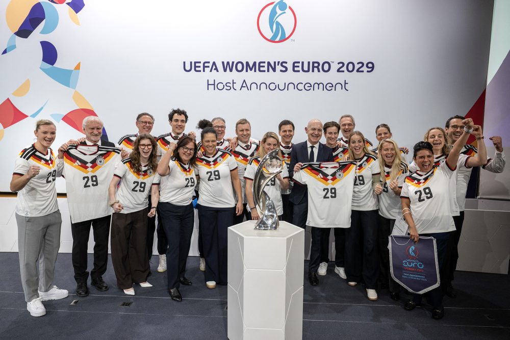 Das deutsche Team freut sich, dass die EM im Frauenfußball 2029 in Deutschland ausgetragen wird