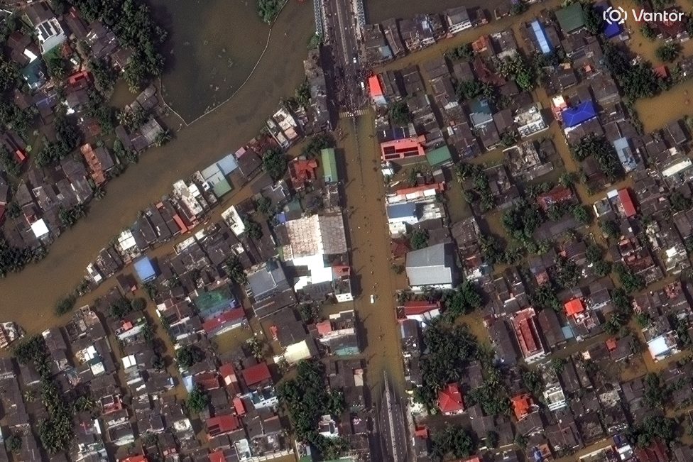 Satellitenbild-Ansicht von überfluteten Straßen in Indonesiens Hauptstadt Colombo