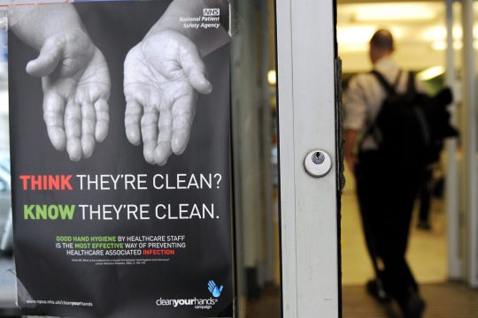 Plakat einer Kampagne mit Aufruf zum Händewaschen in Großbritannien