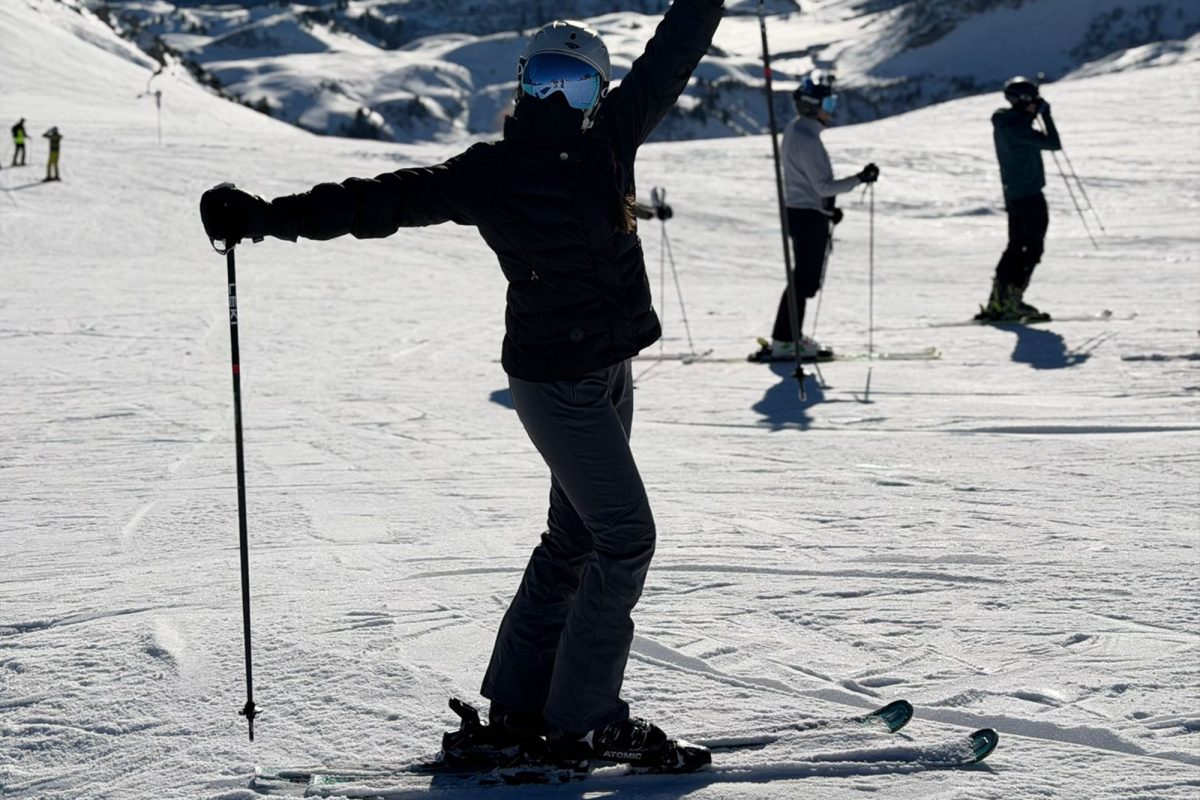 Lara Bantis beim Skifahren 