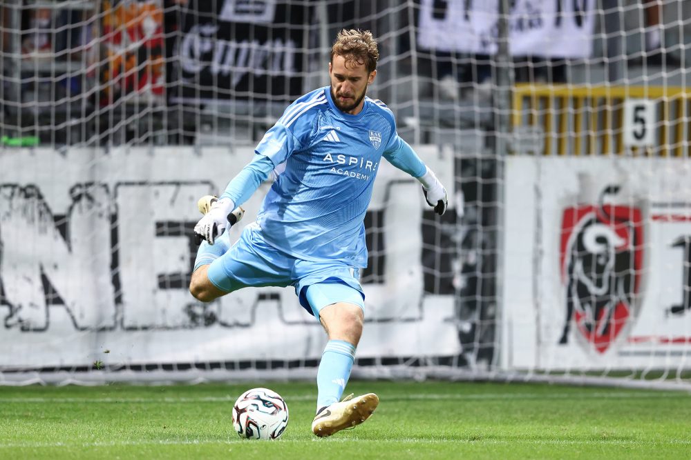 AS-Torwart Marco Hiller beim Abstoß