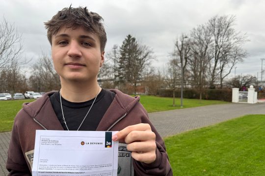 Maurice Reul hat einen Brief mit dem Militäraufruf erhalten