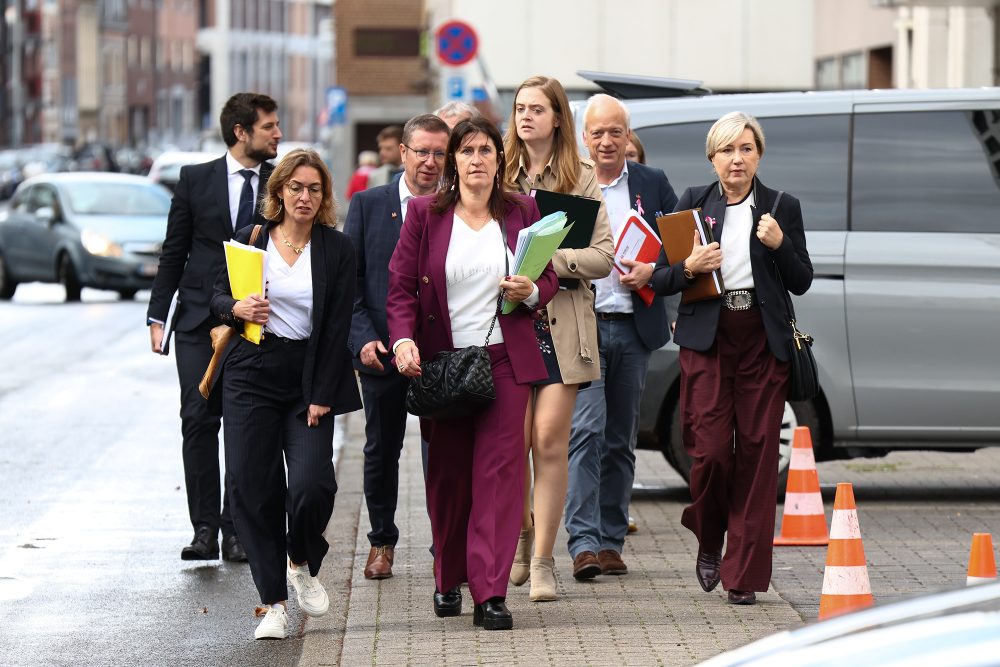 Die Minister und Ministerinnen der Wallonischen Region