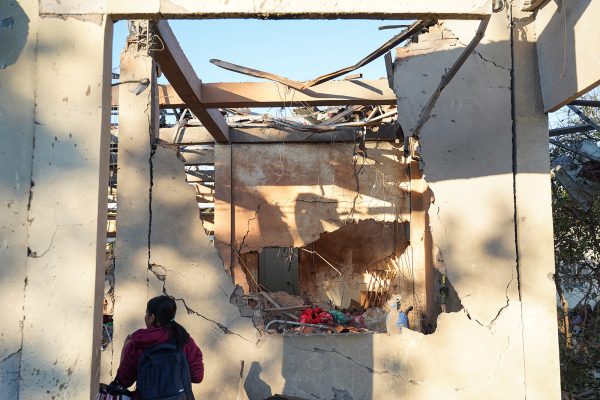 Schäden an dem Krankenhaus, das von dem Luftschlag getroffen wurde