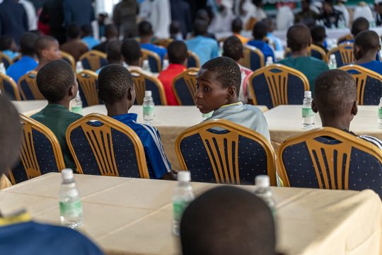 Ein Teil der Schulkinder war in den letzten Wochen freigekommen - hier bei einem Empfang beim Gouverneur in Minna am 8. Dezember