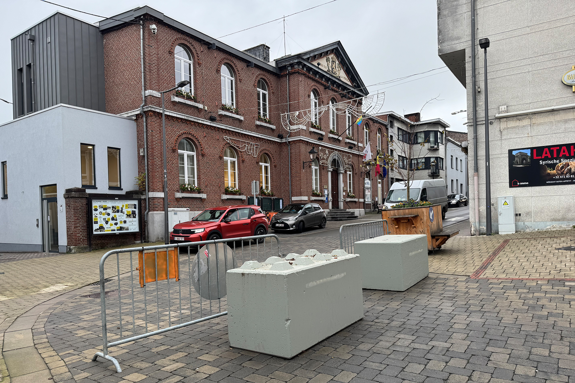 Sicher-feiern-Schutzma-nahmen-auf-den-Weihnachtsm-rkten