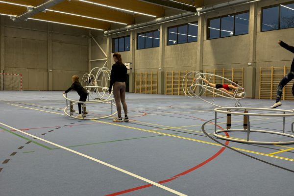 Rhönrad-Turnerinnen beim Training