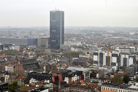 Stadtansicht von Brüssel mit der "Tour du Midi"