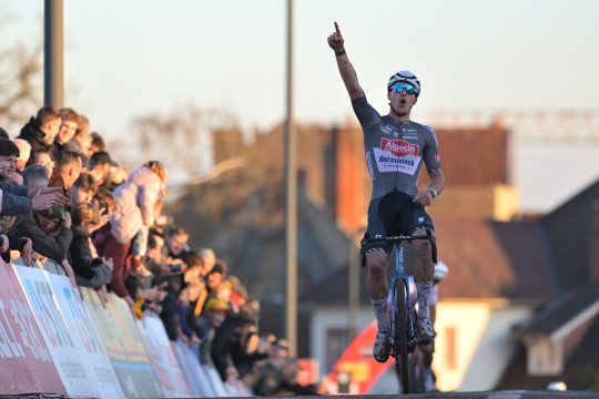 Niels Vandeputte auf der Ziellinie