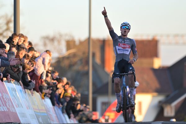 Niels Vandeputte auf der Ziellinie