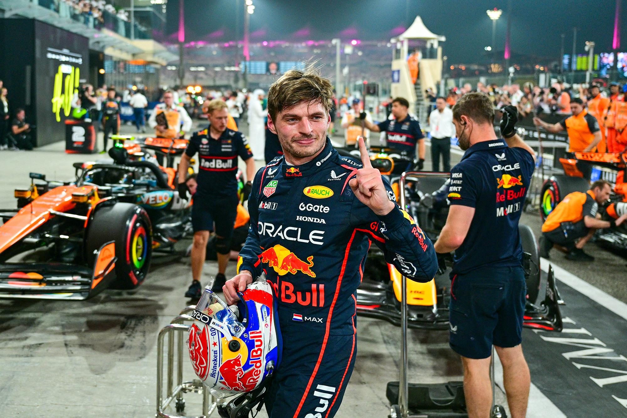 Formel-1-Max-Verstappen-setzt-McLaren-Duo-mit-Pole-Position-unter-Druck