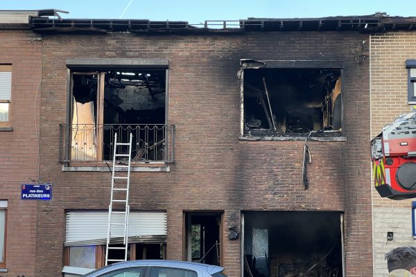 In Wandre ist ein Gebäude völlig ausgebrannt