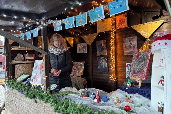 Stand beim Weihnachtsmarkt in Kelmis