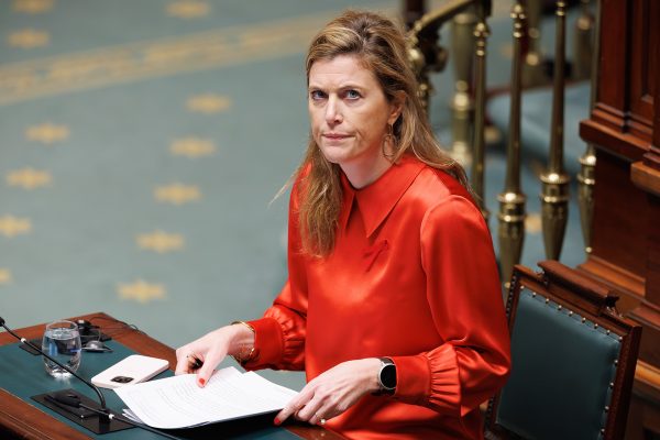 Justizministerin Annelies Verlinden in der Kammer