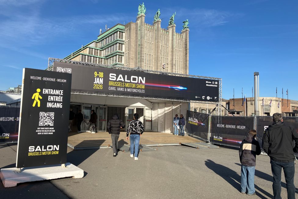 Eingang zum Autosalon in Brüssel