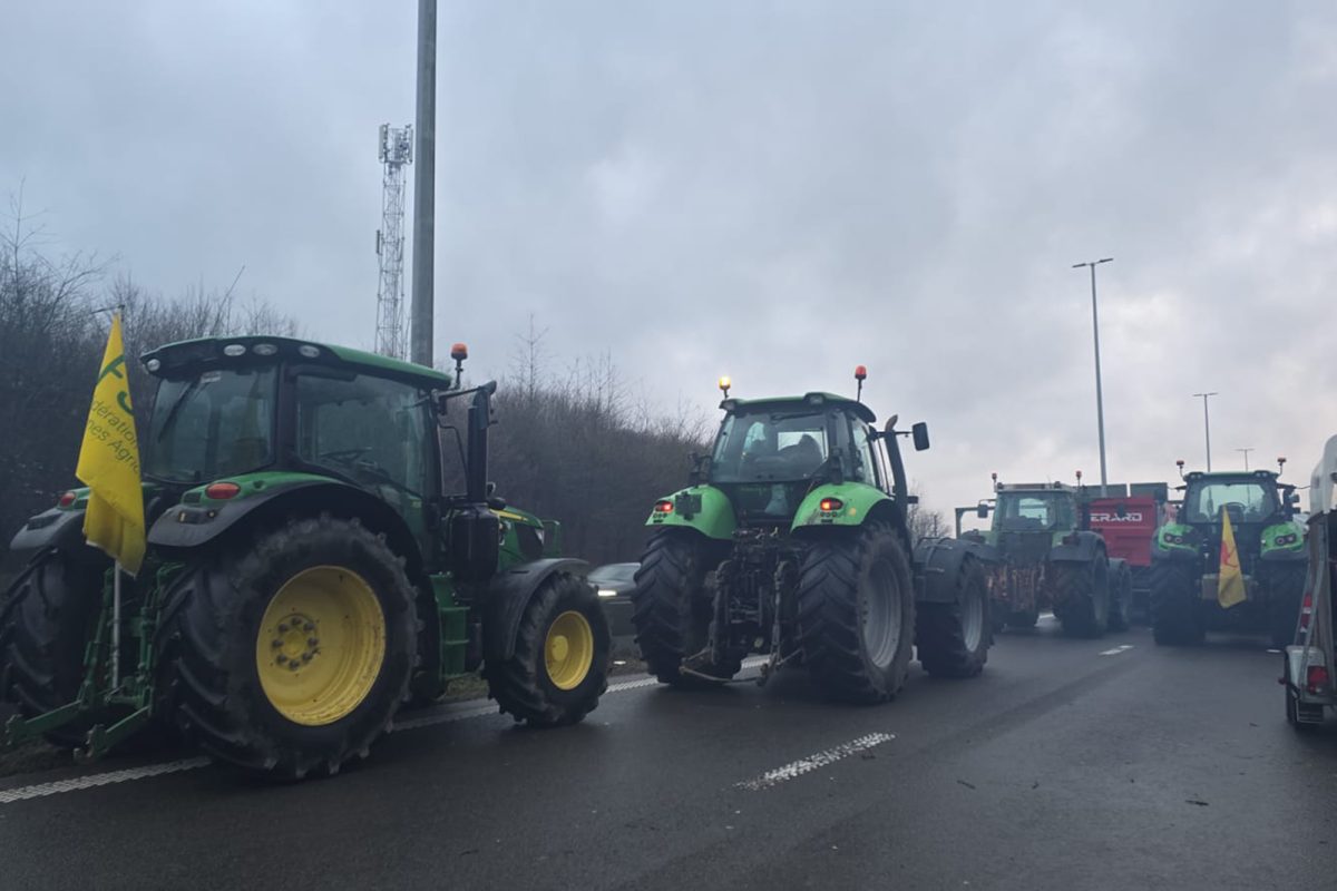 Bauernproteste am Autobahnkreuz Battice