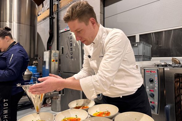 Sternekoch Gary Kirchens beim Benefiz-Dinner