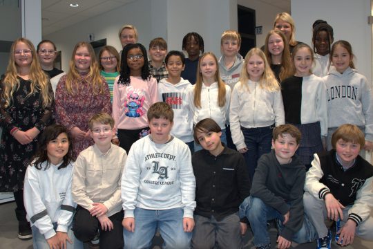 Die Mitglieder des Kelmiser Kindergemeinderats posieren für ein Gruppenbild