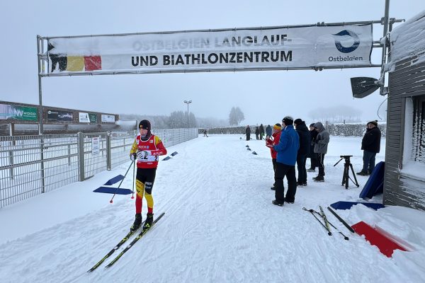 Mehrere Teilnehmer auf der Strecke