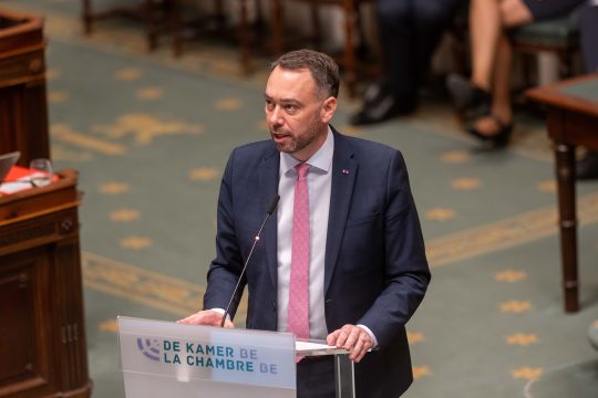 Außenminister Maxime Prévot am Donnerstag in der Kammer