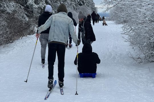 Schneetouristen auf Botrange