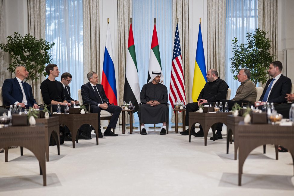 Vertreter aus Russland, der Ukraine und den USA bei den Gesprächen