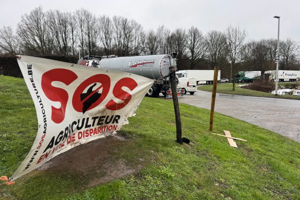 Bauernproteste am Autobahnkreuz Battice