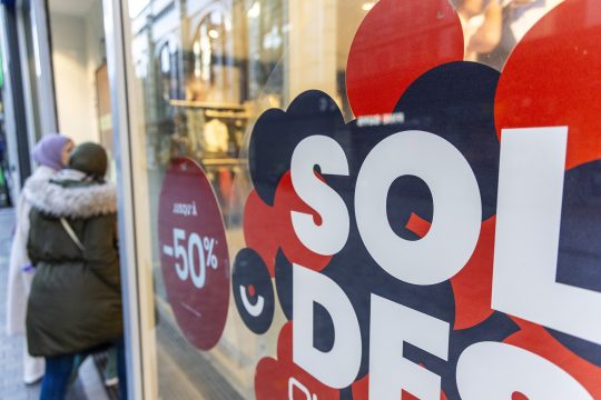 Stafrt des Winterschlussverkaufs in Brüssel