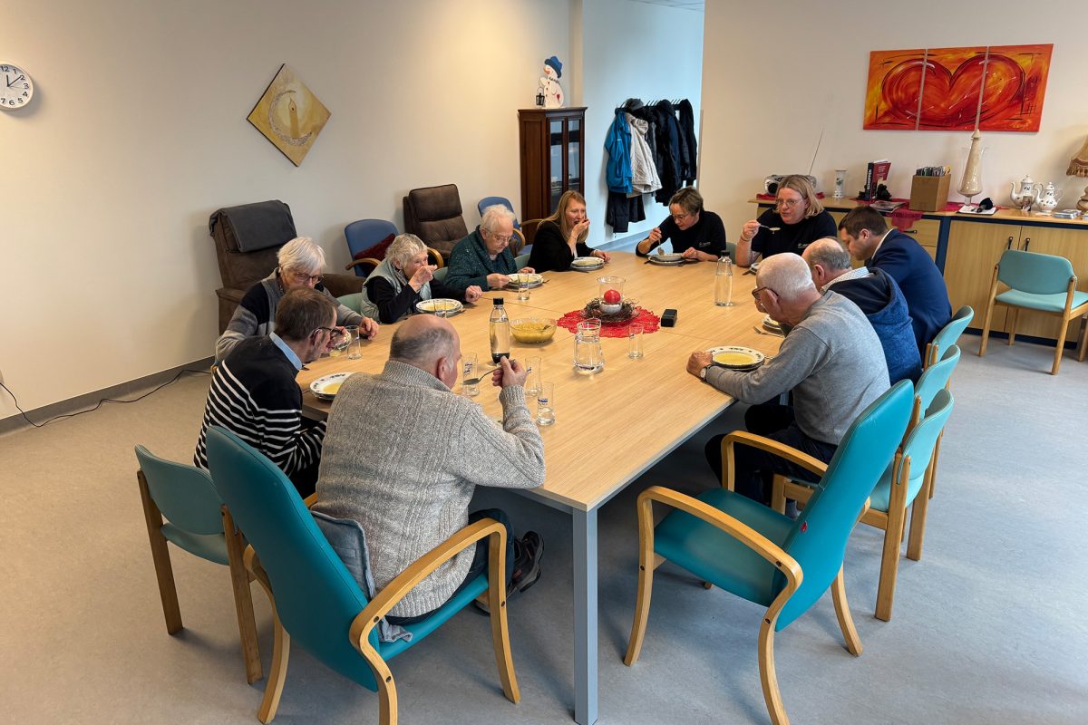 Aktivität im neuen Gemeindezentrum "Bambusch" in Amel