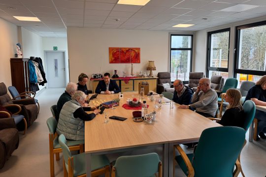 Aktivität im neuen Gemeindezentrum "Bambusch" in Amel