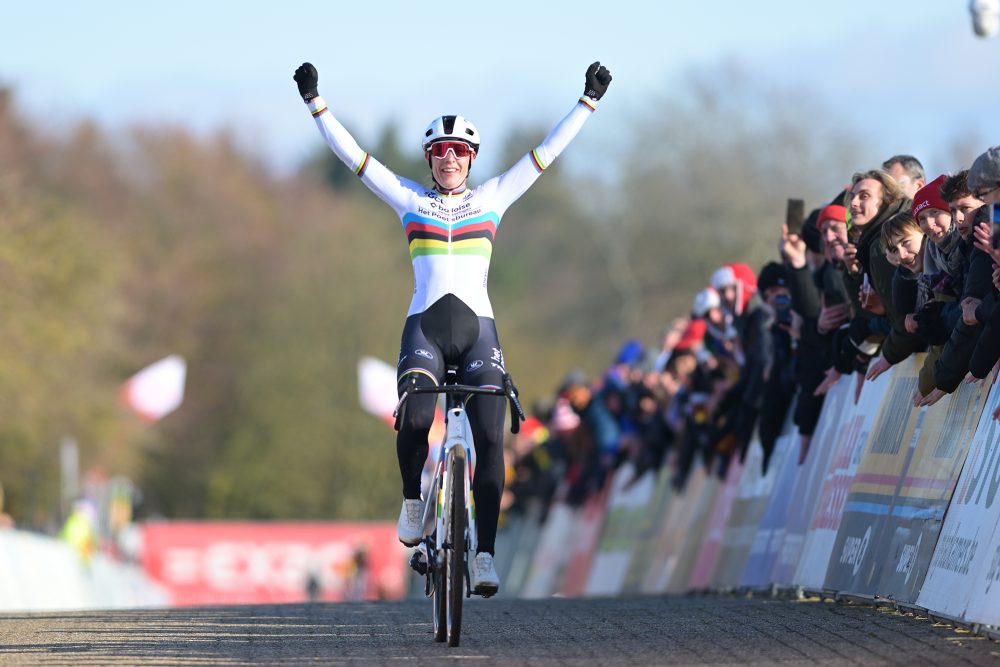 Lucinda Brand gewinnt den Waaslandcross